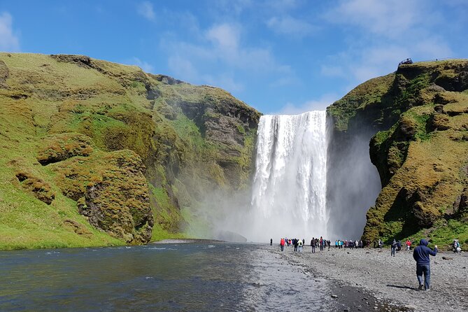 2-Day South Coast w/Glacier Hike & Jokulsarlon - Small Group Tour - Jökulsárlón and Fellsfjara: boat tour time plus Diamond Beach sparkles