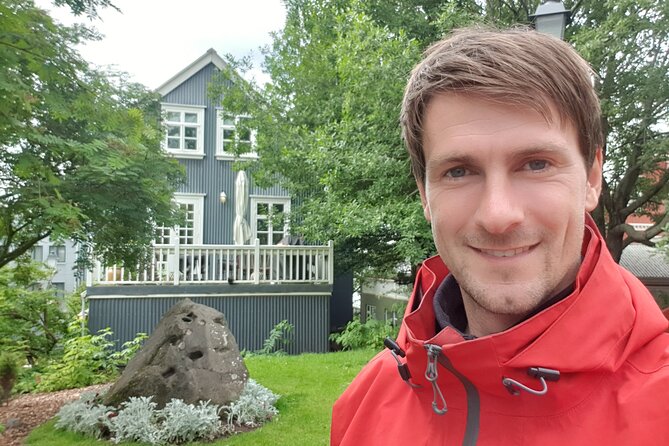 2-Hour Reykjavik Private Walking Tour - Parliament, Dómkirkjan, and the oldest public garden