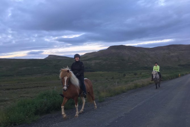 2 hours Private Horse Riding to Lake Hafravatn, Reykjavík - Mos - Meet your guide: why the human factor is the real highlight