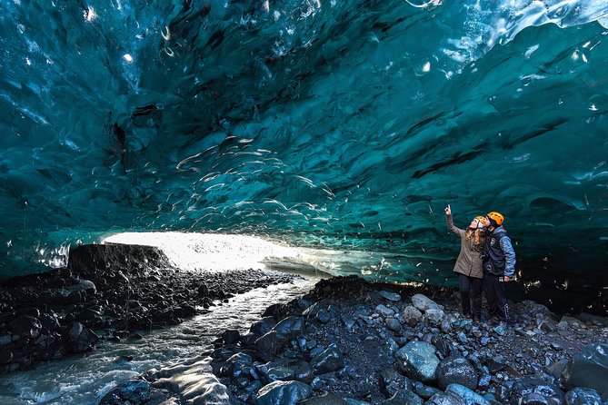 3-Day Ice Cave, South Coast, Golden Circle and Northern Lights - Day 3: Jökulsárlón lagoon, black sand “diamond” rocks, and Reynisfjara basalts