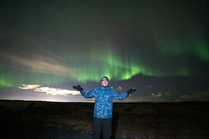 4x4 Reykjavik Northern Lights Tour with Photographer — Aurora RVK - What you do while waiting: hot drinks, stargazing, and stories
