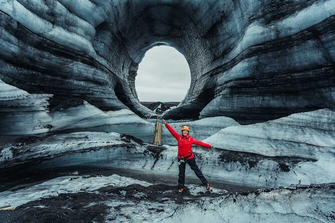 6 Day Iceland Ring Road Highlights Tour With Accommodation - Day 6: West Iceland volcanic craters, lava falls, and Deildartunguhver steam