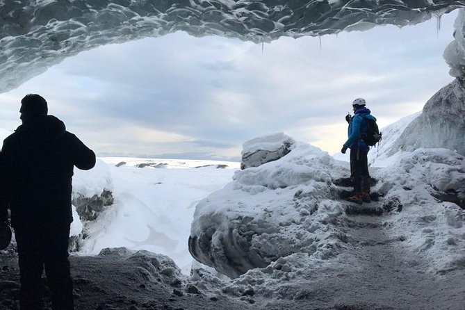 7 Day Around Iceland Tour- PRIVATE TOUR - South Coast power: walking behind Seljalandsfoss and chasing Skógafoss