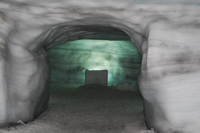 7 Day Around Iceland Tour- PRIVATE TOUR - Geysir and Gullfoss: big steam, bigger force, and easy-to-time views