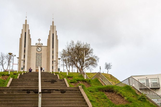 8-Day Iceland Ring Road Tour: Reykjavik, Akureyri, Golden Circle & South Coast - Key things that make this Ring Road tour work