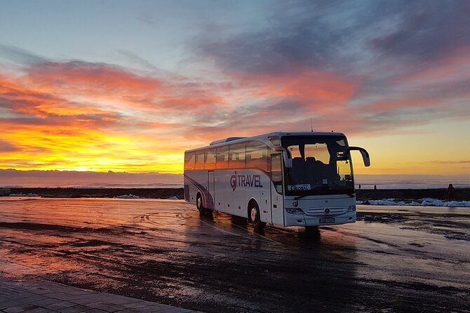 8-Days Northern Lights Exploration Tour from Reykjavík - Golden Circle with a winter twist: Thingvellir, Geysir bread, and Gullfoss