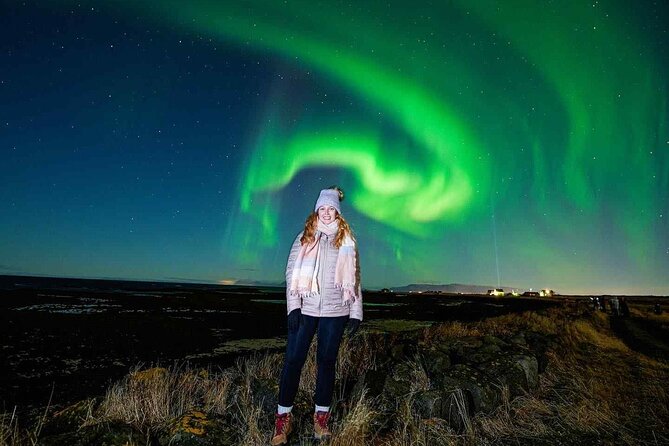 Award Winning Private Northern Lights Tour with All Inclusive - Stop-by-Stop: Southern Region, Reykjanes Peninsula, and Thingvellir