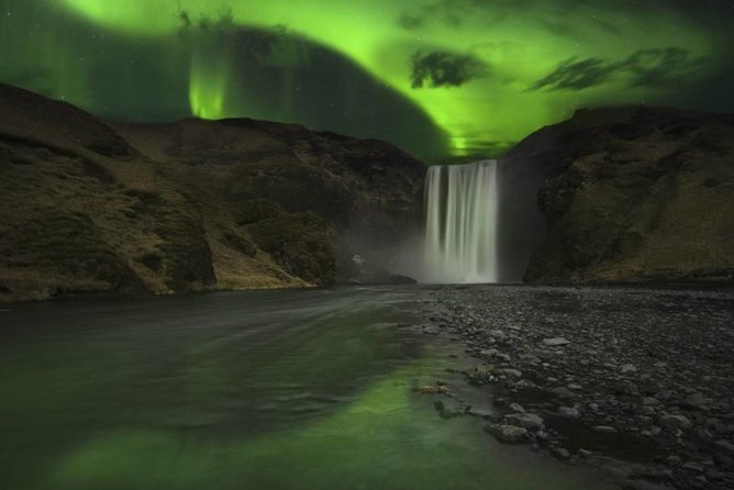Chasing Aurora Borealis with Warmth and Treats in Premium Tour! - How the aurora hunt actually goes: multiple stops, patient scanning