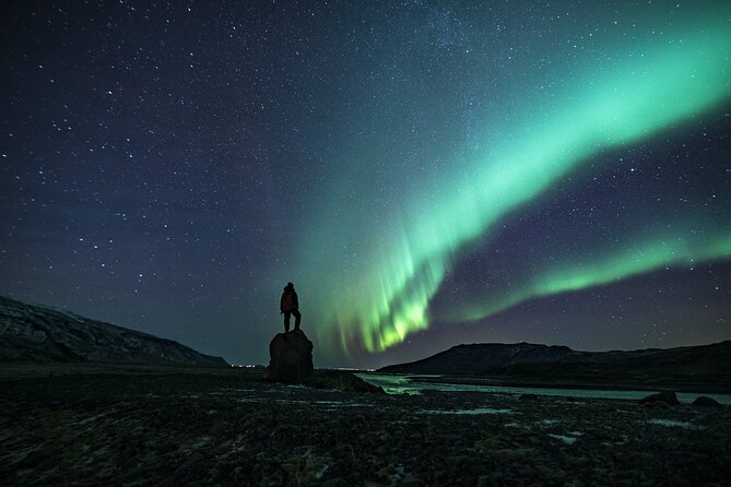Cozy Northern Lights Tour with Icelandic Treats - Getting to the start: Reykjavik pickup and the 9:30 pm start