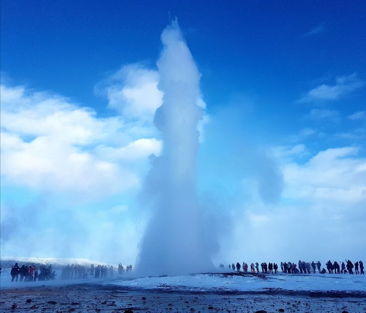 From Reykjavik: 3-Day South Coast Winter Tour with Ice Cave - Day 2: Seljalandsfoss, Gljúfrabúi, Skógafoss, and Reynisfjara’s black-sand drama