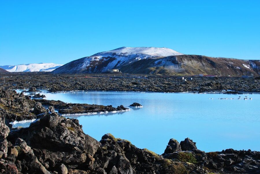From Reykjavík: 4, 5, 6 or 7-Day Small-Group Ring Road Tour - Day 2: Jökulsárlón Glacier Lagoon, Diamond Beach, and Studlagil canyons