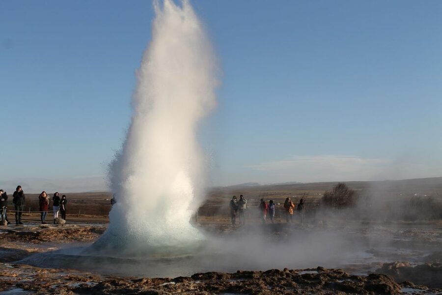 From Reykjavik: 4-Day Blue Ice Cave and Northern Lights Tour - A four-day winter circuit built for people who’d rather not drive