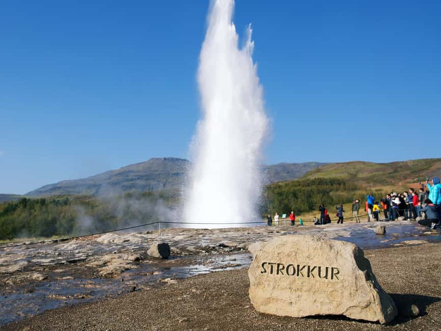 From Reykjavík: 5-Day Northern Lights Hunt & Glacier Lagoon - Golden Circle with Þingvellir, Geysir, and Gullfoss plus Friðheimar