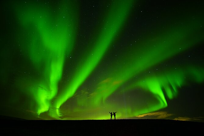From Reykjavík: Evening Lava Tunnel Tour and Northern Lights Tour - Northern Lights chase: flexibility, forecasters, and the photo moment