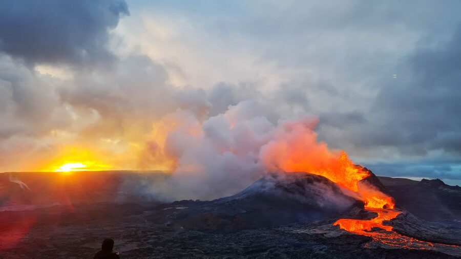 From Reykjavík: Fagradalsfjall Volcano Hike with Geologist - From Reykjavík to Fagradalsfjall: The Drive Sets Up the Science