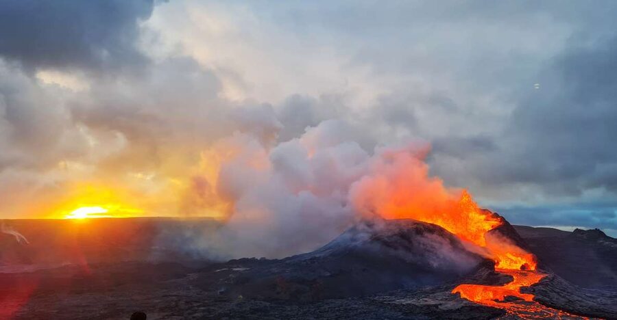 From Reykjavík: Fagradalsfjall Volcano Hike with Geologist - The Geologist at the Center: Turning Lava Into Real Understanding