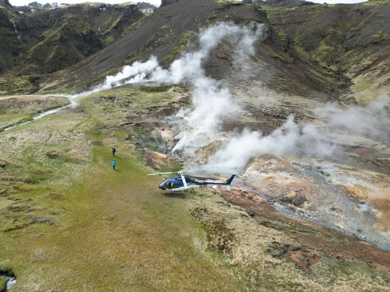 From Reykjavik: Fire And Ice Helicopter Tour with 2 Landings - Group size, comfort, and how the flight actually feels