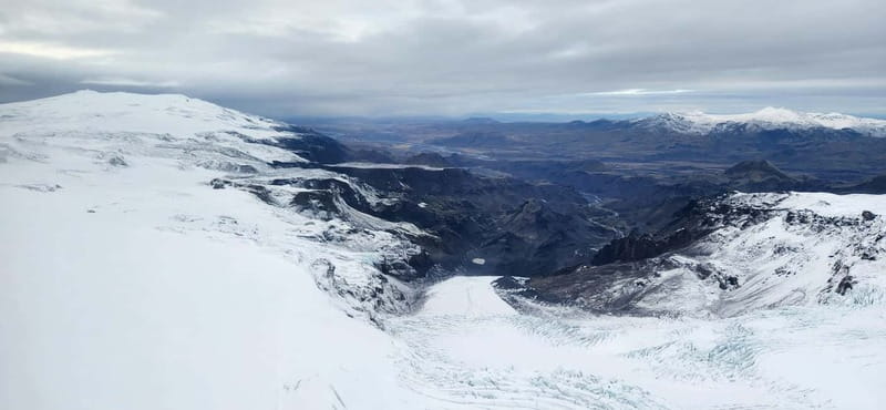 From Reykjavik: Fire And Ice Helicopter Tour with 2 Landings - From ACE FBO to takeoff: what to expect in the first minutes