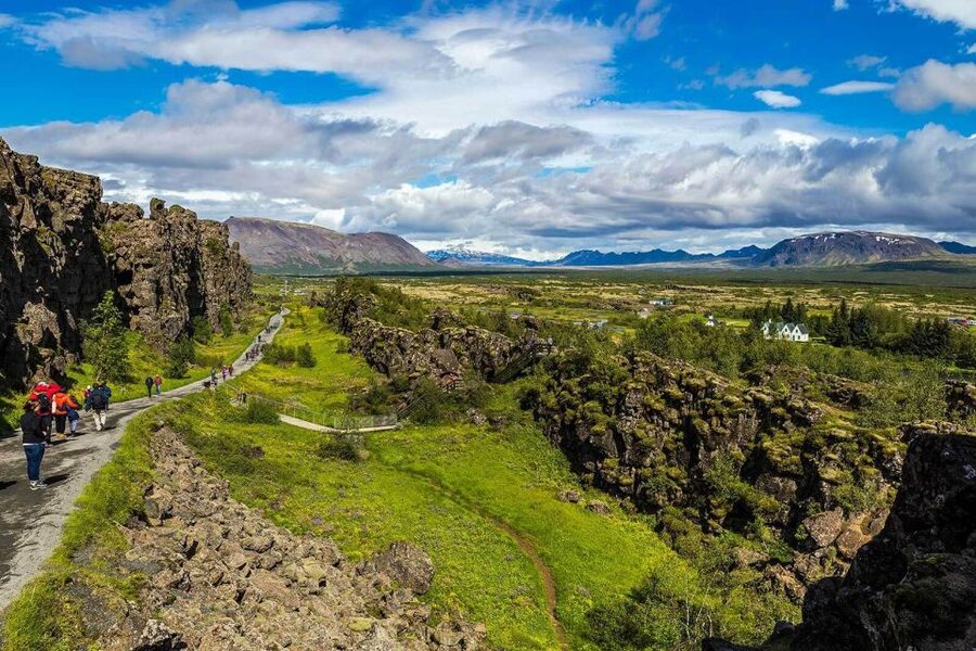 From Reykjavik: Full-Day Horse Riding & Golden Circle Tour - The bus ride details: Wi‑Fi, USB charging, and audioguides that help