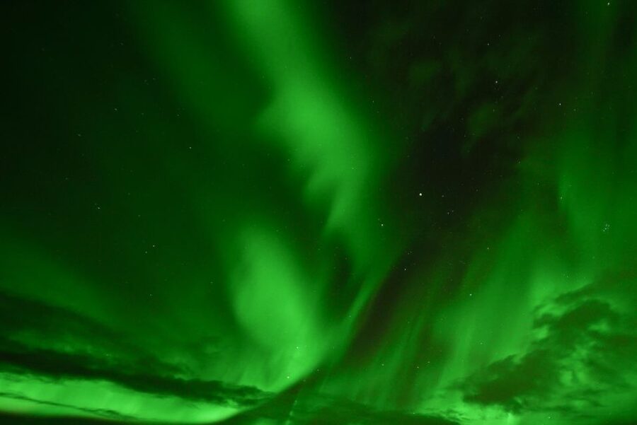 From Reykjavík: Golden Circle & Northern Lights Combo - Northern Lights hunting: how your guide chooses where to stand