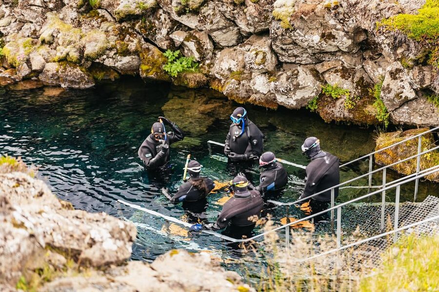 From Reykjavík: Golden Circle Tour and Silfra Snorkeling - Þingvellir National Park: where the earth is pulling apart