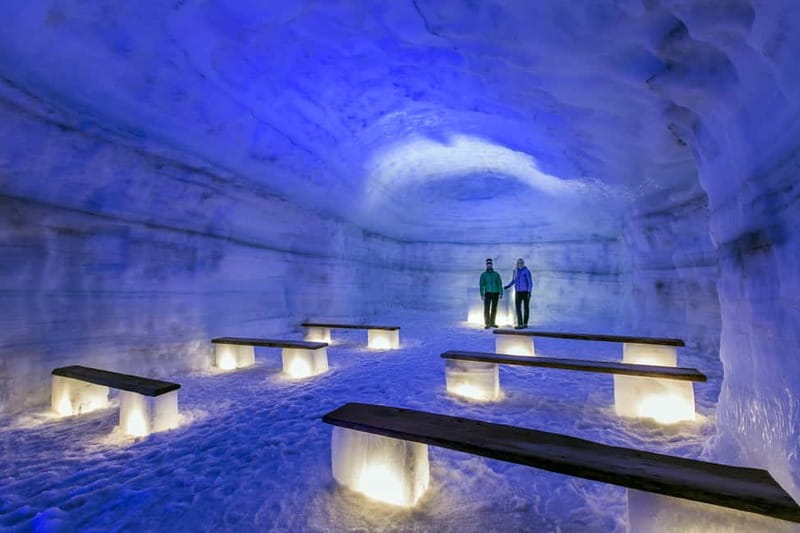 From Reykjavik: Into the Glacier Ice Cave Tour - Food stops and the lunch reality: plan snacks