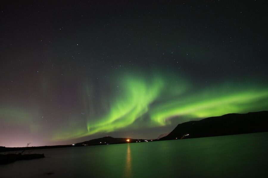 From Reykjavik: Northern Lights Hunt Super Jeep Tour - Warm drinks, Kleinur, and the rum-with-hot-chocolate touch