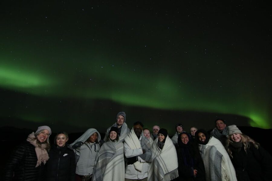 From Reykjavik: Northern Lights Tour with Hot Cocoa & Photos - Free Photos and Pro Camera Results: How To Get the Best Ones
