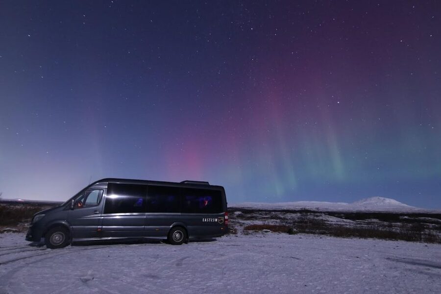 From Reykjavik: Northern Lights Tour with Hot Cocoa & Photos - Timing, Seasons, and Expectations for Seeing the Lights
