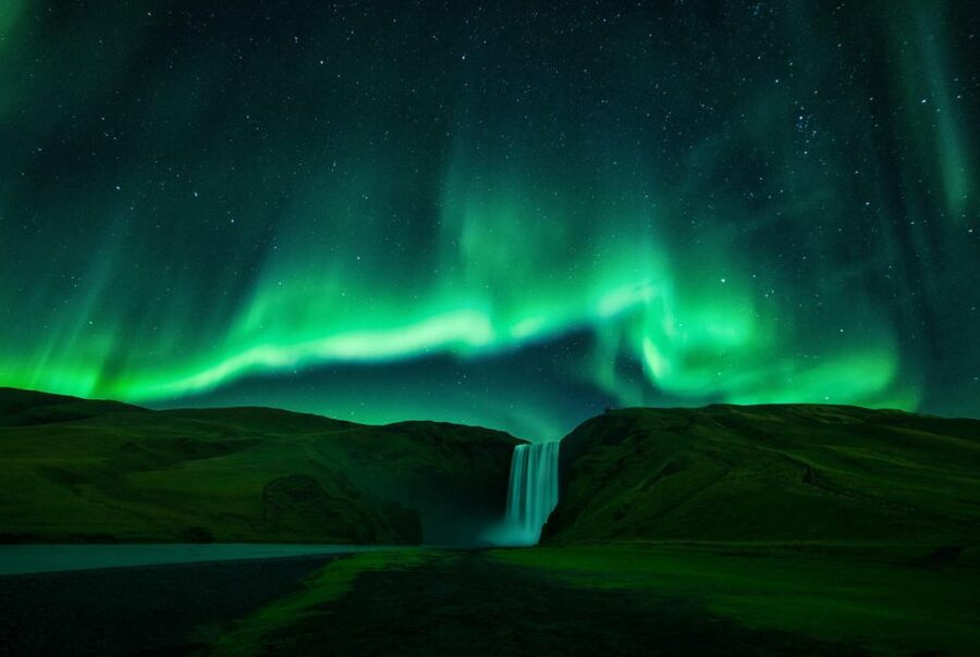 From Reykjavik: Northern Lights Tour with Lifetime Guarantee - The dark-sky stop: “secret” doesn’t mean random