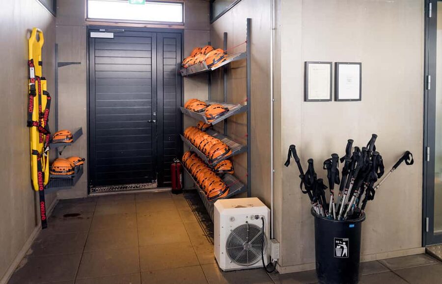 From Reykjavik: Raufarhólshellir Lava Tunnel Tour - When to Go and What to Pack (So You Don’t Hate the Cold)