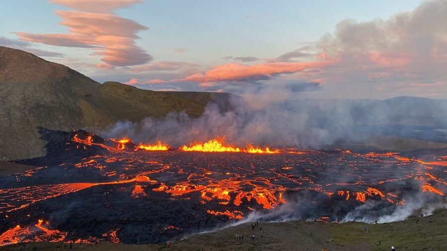 From Reykjavik: Reykjanes Geopark Tour and Sky Lagoon Visit - Reykjanes and Sky Lagoon in one 11-hour sweep