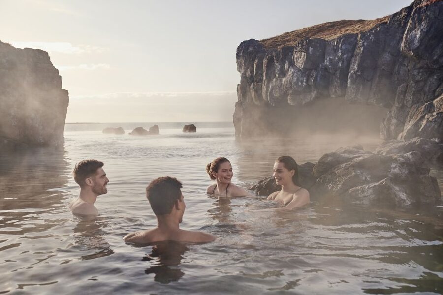 From Reykjavik: Reykjanes Geopark Tour and Sky Lagoon Visit - What to bring (and what not to) so the day feels good