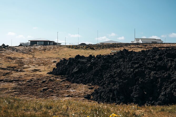 From Reykjavík: Reykjanes Lava Fields & Grindavík Minibus Tour - Stop 6: Svartsengi and Sundhnúkagígar Steam from 2024 Lava