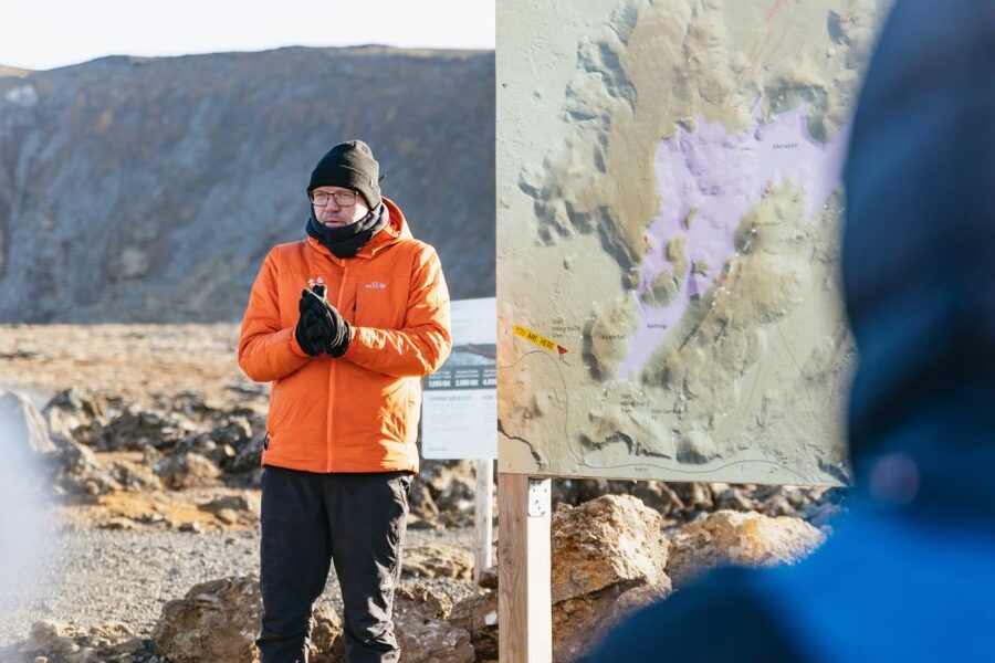 From Reykjavík: Volcanoes and Blue Lagoon Day Trip - Blue Lagoon comfort package: how to plan your soak after a hike