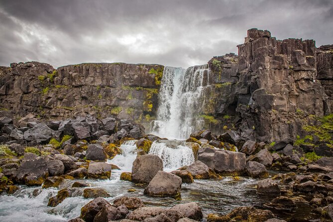 Full Day Golden Circle - Guided Tour - Thingvellir National Park: tectonic plates and the Alþing