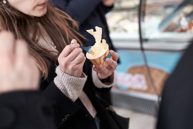 Funky Food & Beer Walk of Reykjavik - Traditional food and history - City Hall and Parliament House: where Icelandic decisions meet food traditions