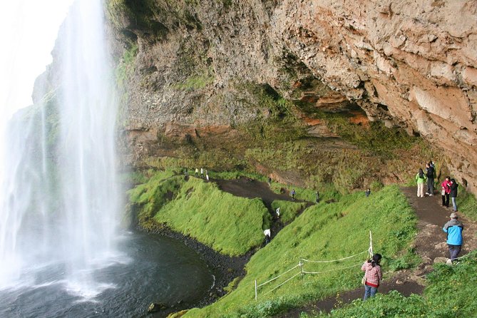 Glacier Hike and South Iceland Sightseeing from Reykjavik - What to Wear and Bring for Comfort on Water, Sand, and Ice