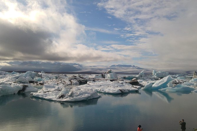 Glacier Lagoon, Diamond Beach, Black Sand Beaches and Waterfalls - Dyrhólaey and Vík: Big Views Over the South Coast