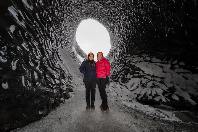 Glacier lagoon tour - Northern lights season: real skies, plus an extra photo moment