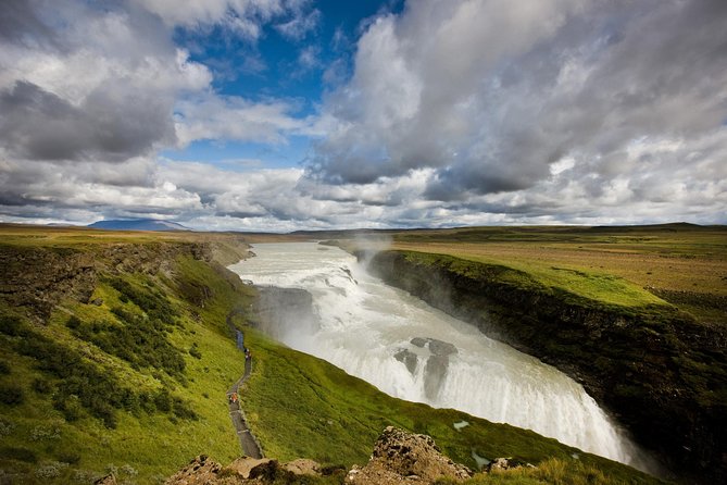 Golden Circle 7 Hours Bus Tour from Reykjavik - Stop 1: The Golden Circle Route Gets You Oriented Fast