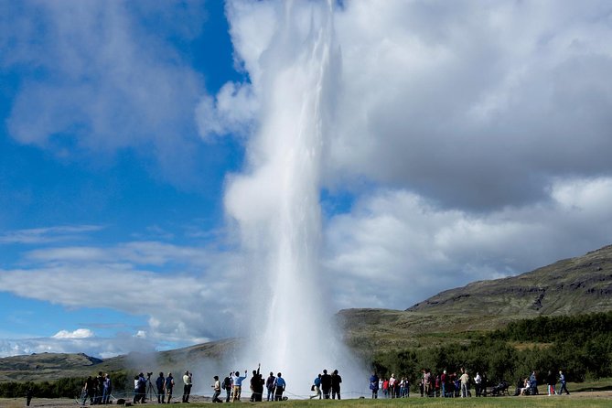 Golden Circle and Fontana Geothermal Spa Day Trip from Reykjavik - Gullfoss waterfall: 32 meters of power with time to feel it