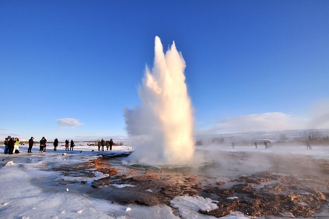 Golden Circle and Glacier Snowmobile Experience from Reykjavik - The bus experience: tablets, Wi-Fi, and charging built-in