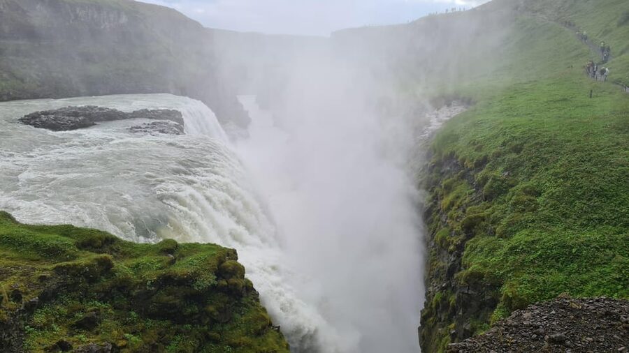 Golden Circle and Kerið Crater Small Group Tour - Geysir and Strokkur: A Quick Lesson in Iceland’s Power