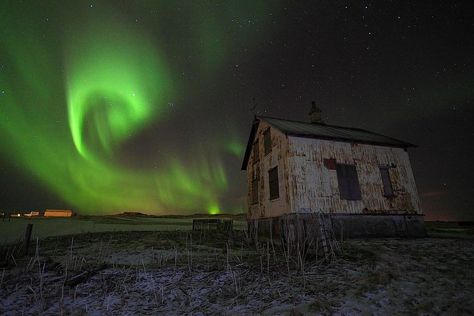 Golden Circle and Northern Lights Superjeep Tour from Reykjavik - After dark: how the northern lights search actually works