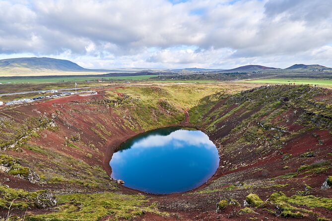 Golden Circle and Sky Lagoon Full-Day Tour - Þingvellir National Park: walking between tectonic plates