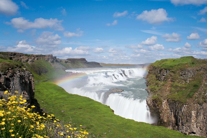 Golden Circle Day Trip with Fridheimar Greenhouse visit from Reykjavik - Group size reality: big bus, clear schedule, less breathing room