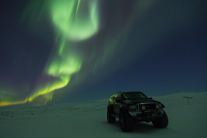 Golden Circle, Glacier & Northern Lights/Midnight sun / guided private tour - Geysir hot spring: planning for steam, not guarantees
