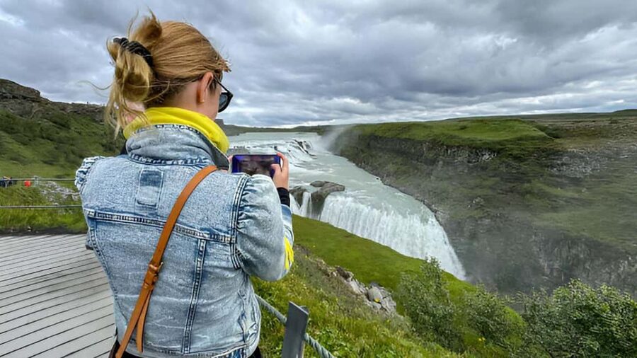 Golden Circle & Kerid Crater Small Group Tour from Reykjavik - How the small-group minibus experience changes the day