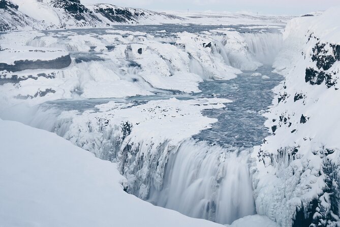 Golden Circle, Northern Lights and Blue Lagoon Tour with Ticket - Northern Lights hunt: the cold waiting game and how guides improve your odds
